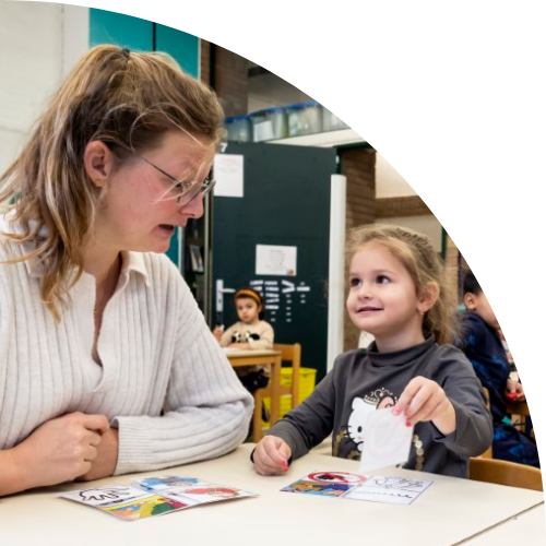stedelijk Leersteuncentrum Antwerpen_leerondersteuner werkt met leerling